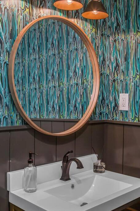 Apartment Rustic At The Maddox 6 Bedrooms *