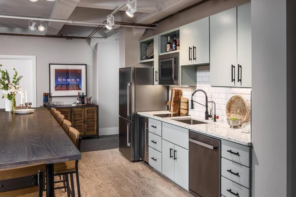Honky Tonk 6 Bedroom By Maddox Apartment *