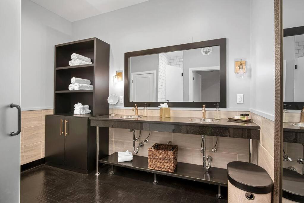 Apartment Modern At The Maddox 6 Bedrooms Nashville