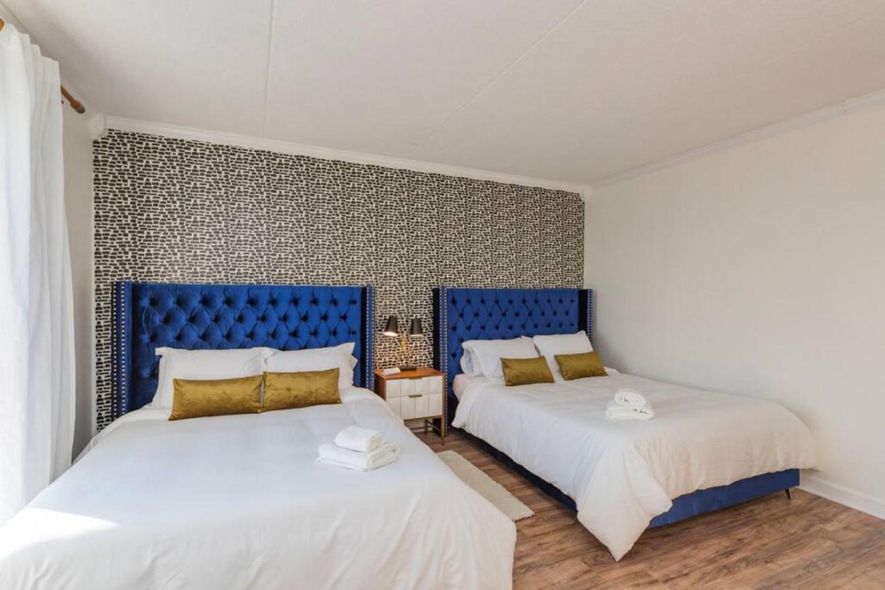 Music Row Retreat With Pool And Free Parking, Walk To Bars! Apartment Nashville