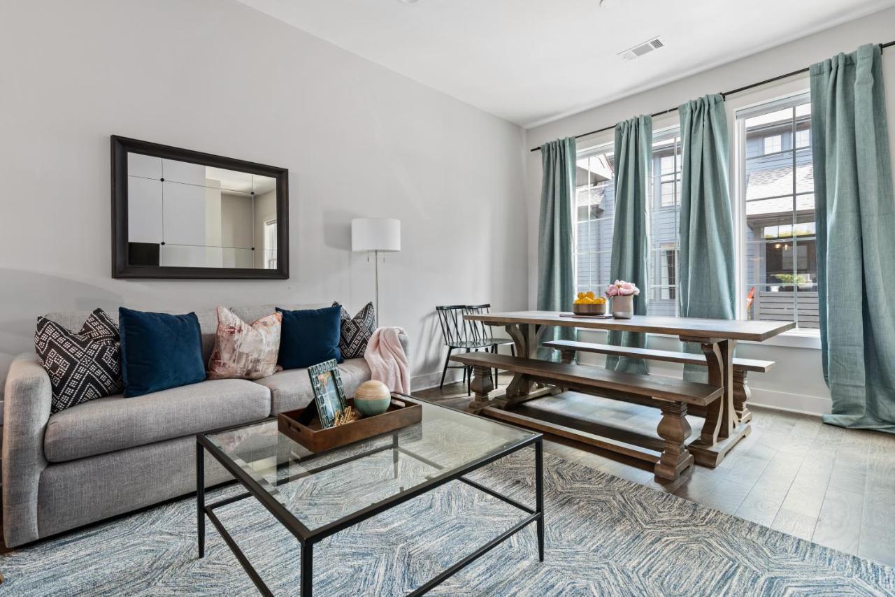 3 Bedroom Townhome In The Heart Of Nashville! Holiday home Nashville