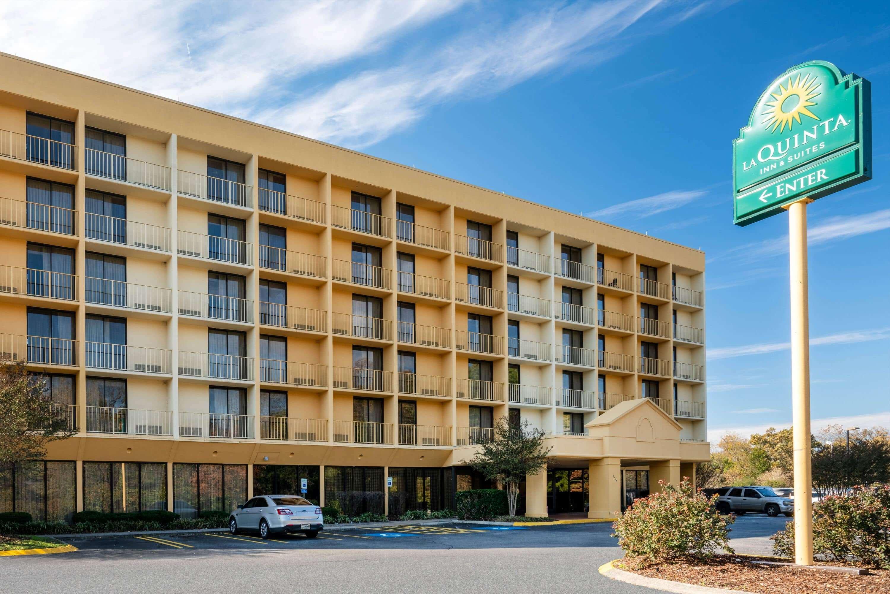 La Quinta By Wyndham Airport/opryland Hotel 3*