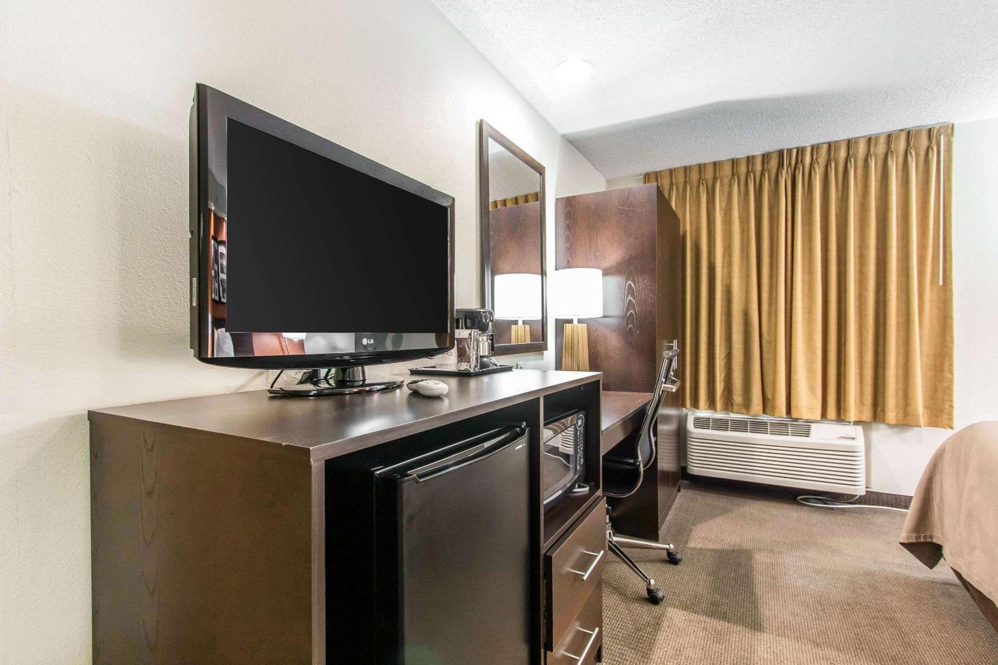 Inn Sleep Near Percy Priest