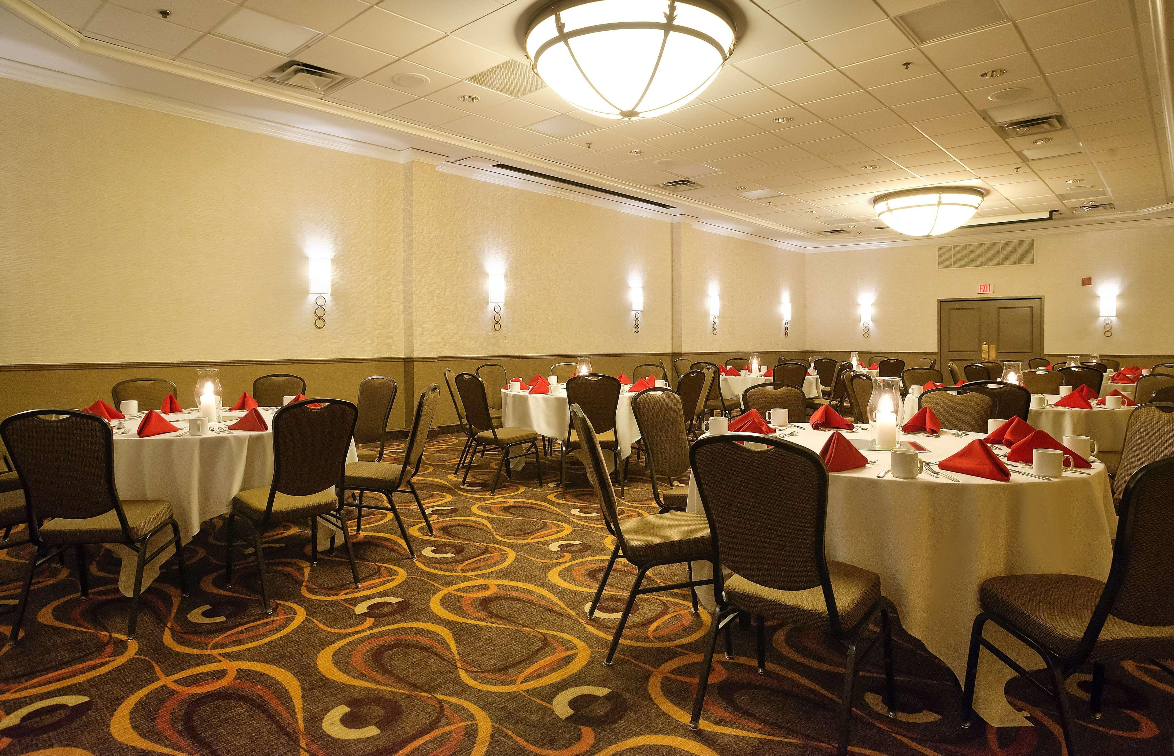 Airport Marriott Hotel 4*