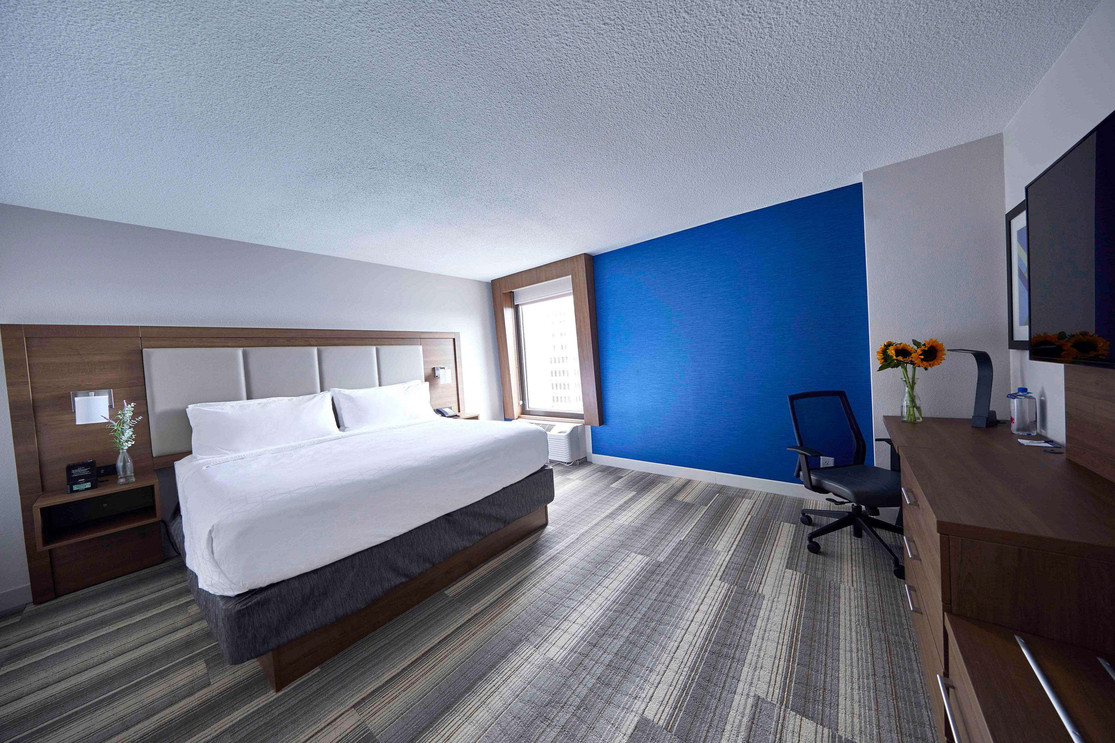 Holiday Express Nashville-downtown - Broadway By Ihg Hotel Nashville
