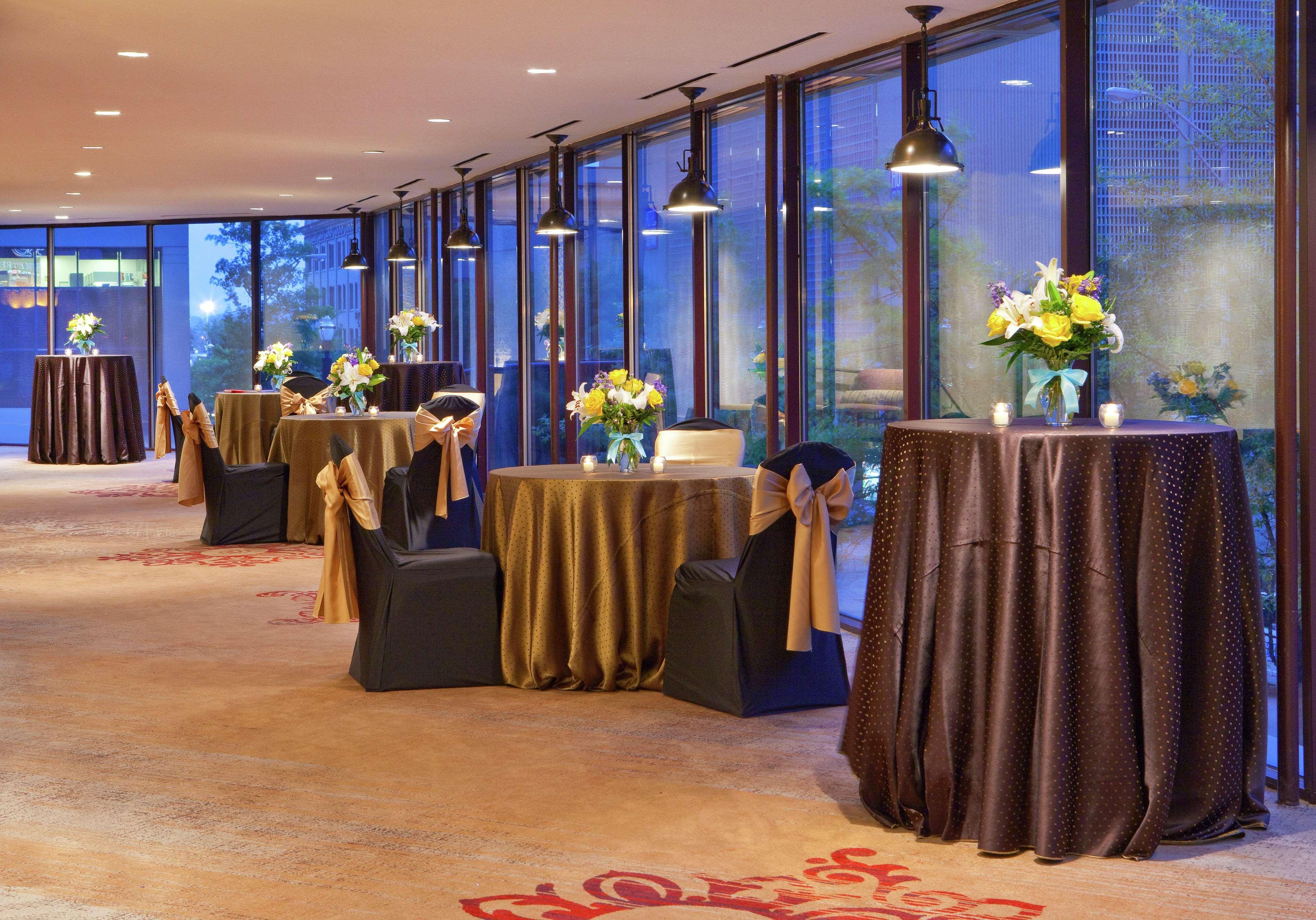 Doubletree By Hilton Downtown 4*