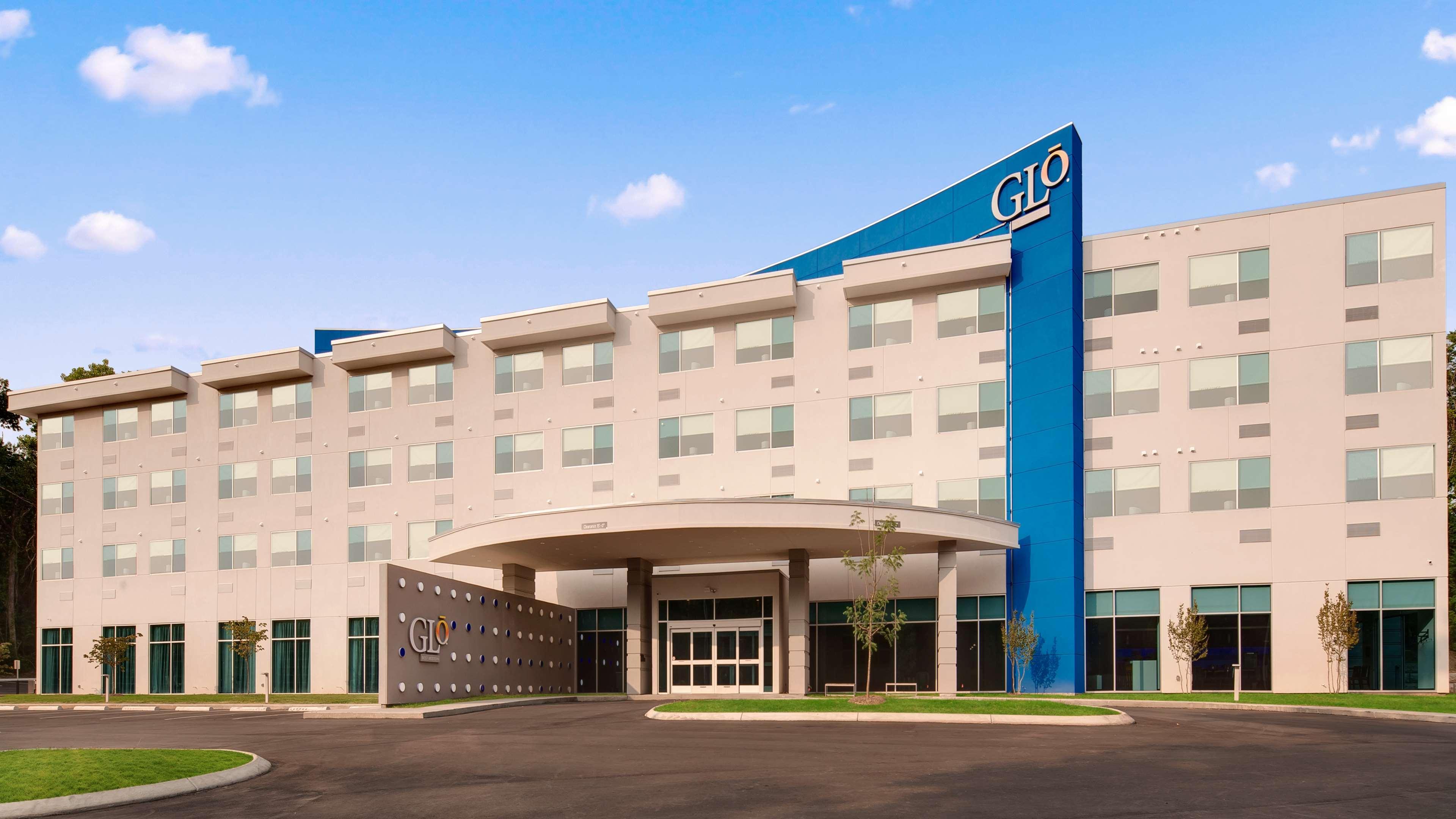 Hotel Glo Western Airport
