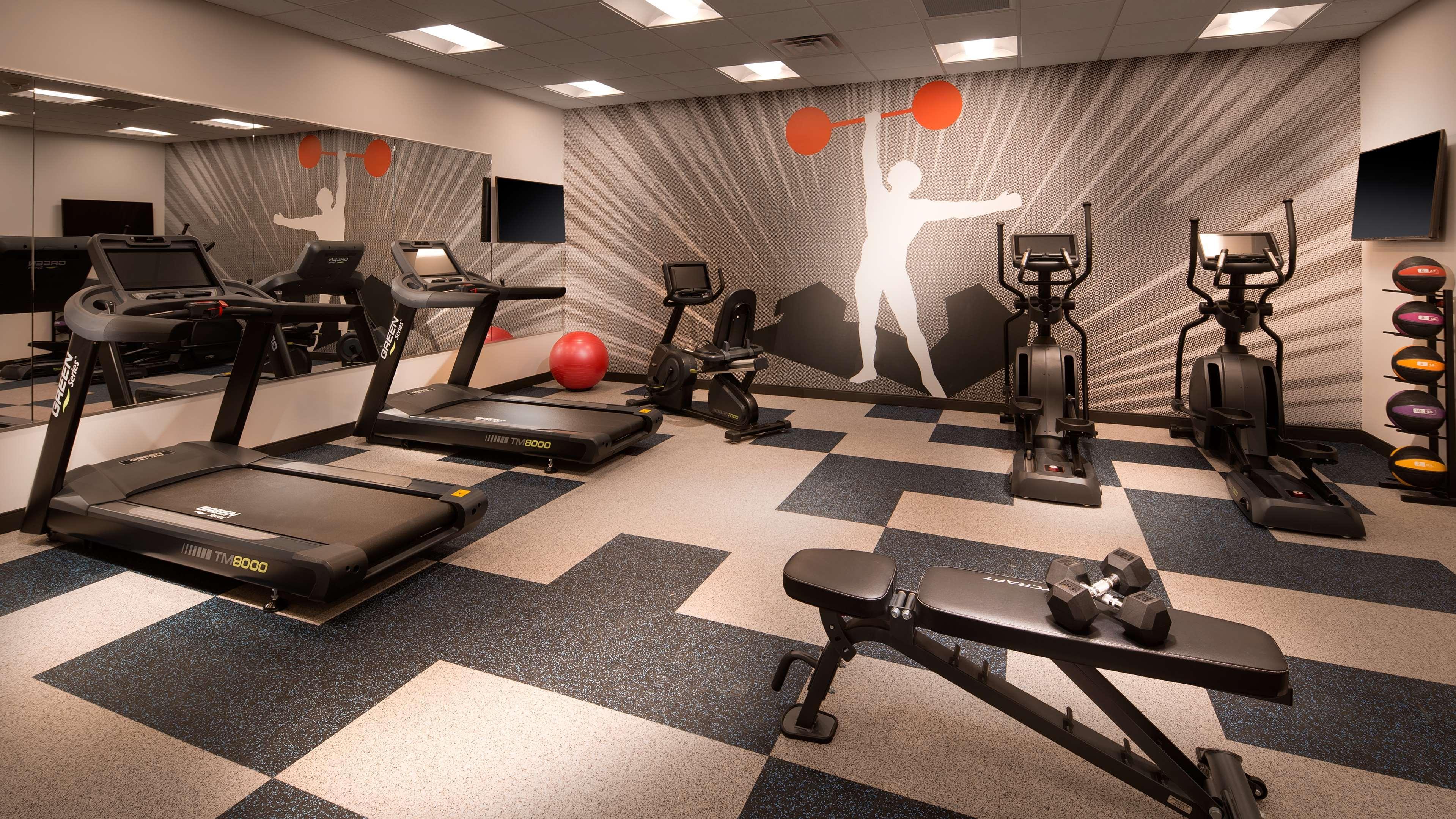 Glo Western Airport Hotel 3*