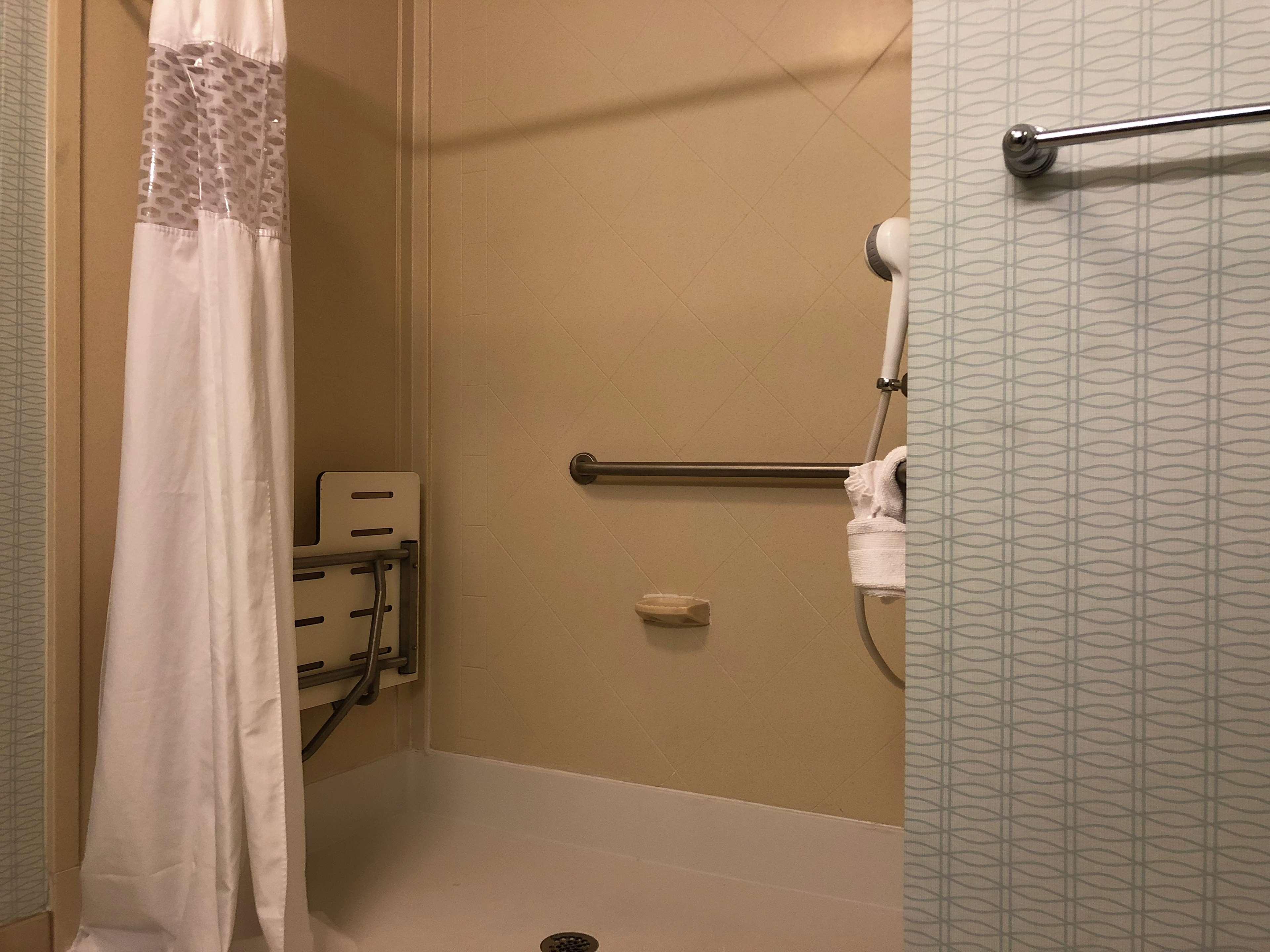 Hampton & At Opryland Hotel Nashville