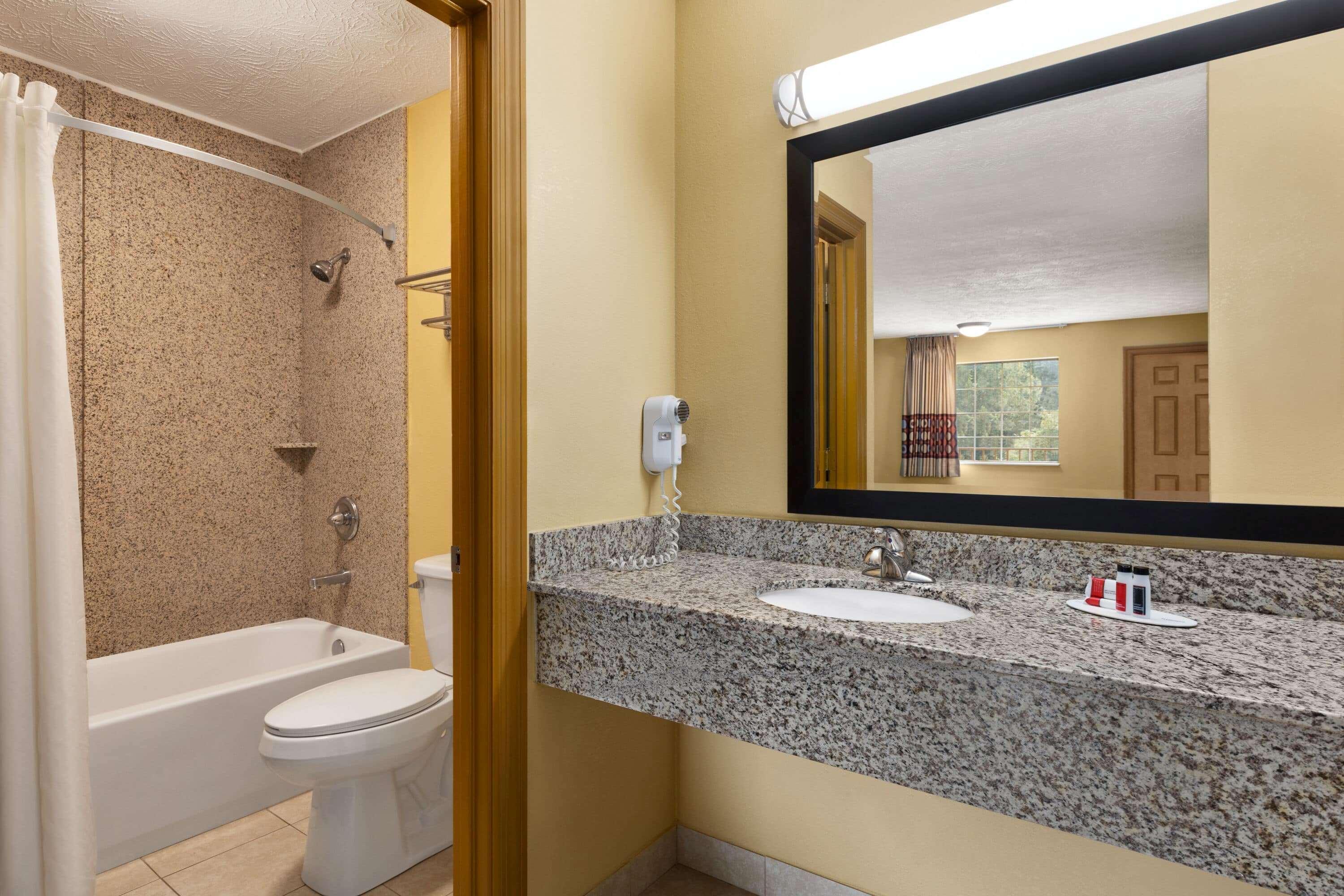 Hotel Super 8 By Wyndham Whites Creek/ Nw Area 2*