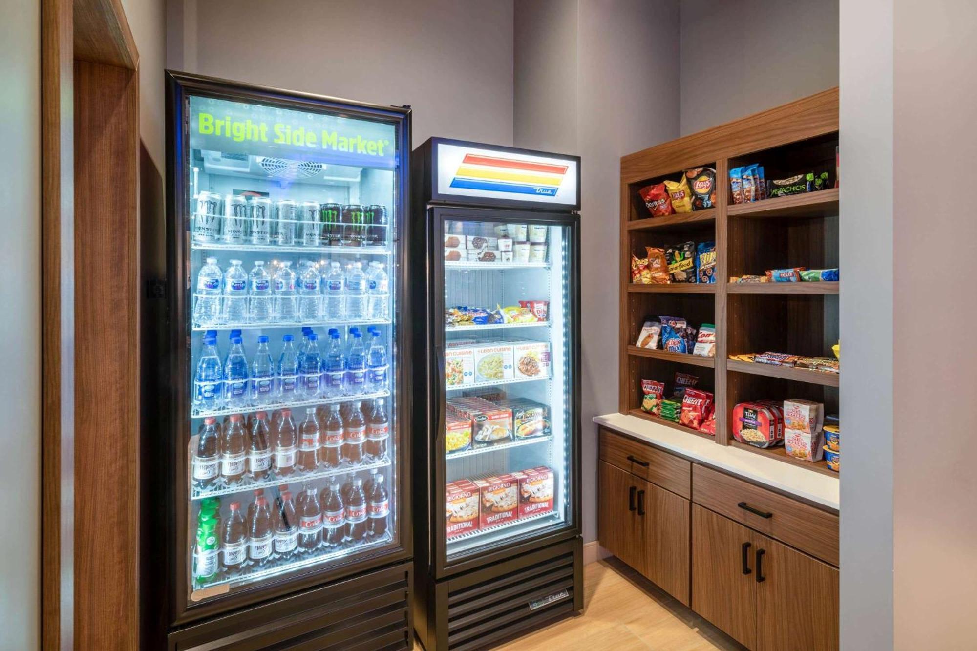 La Quinta & By Wyndham Downtown Stadium 3*