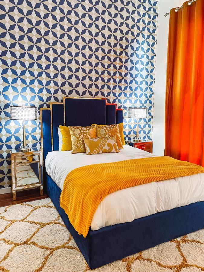 Dolly's Art Deco - Luxe Near Broadway Holiday home Nashville