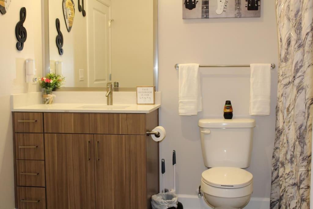 Luxury In The Gulch *