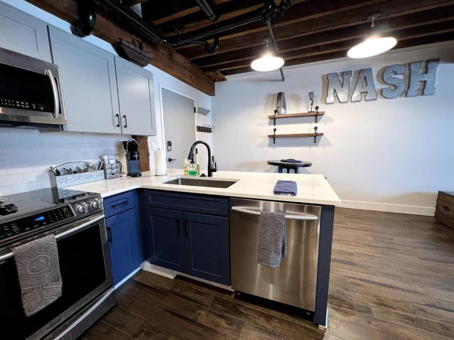 Apartment With I Am - Texas Meets Tennessee Charm *