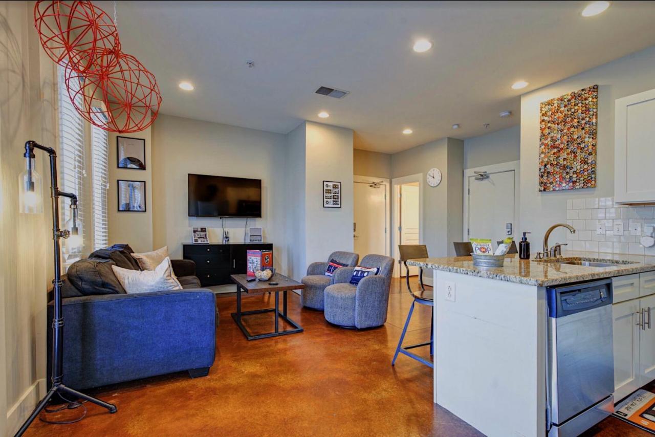 Music Row King Beds Keyless Entry Nashville