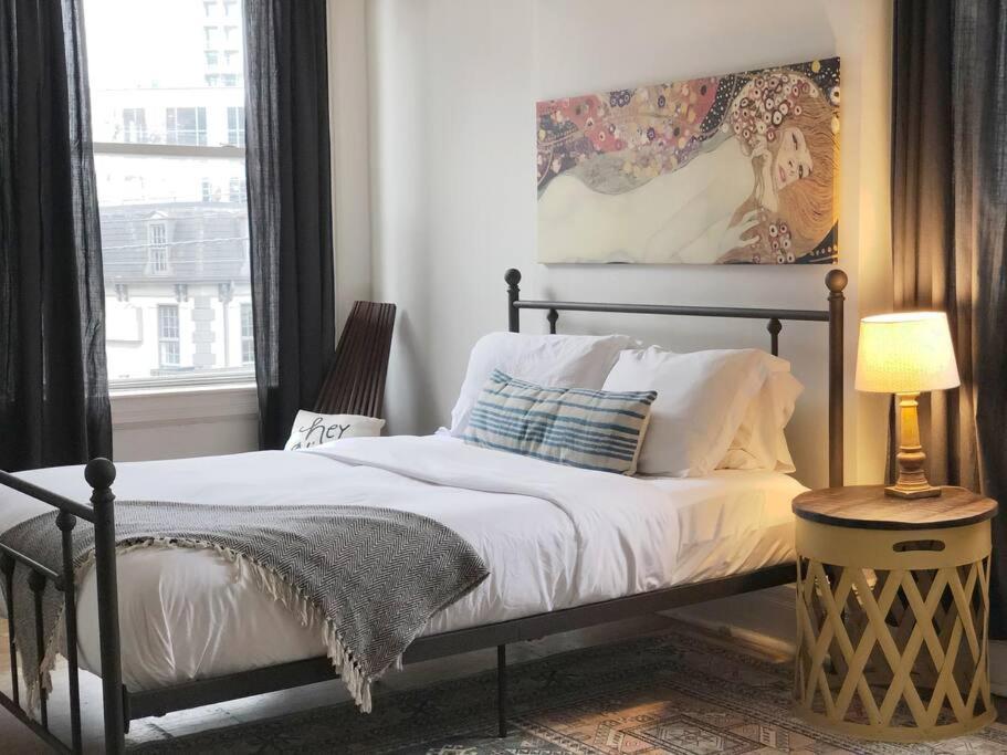 Airy And Bright On Broadway *