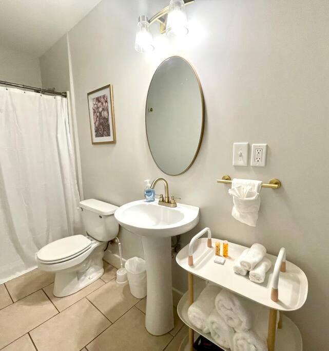 Geodis Park In Weho Apartment