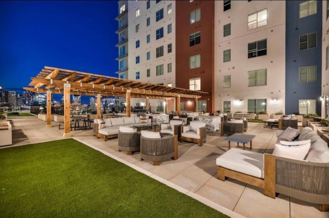 Palatial Abode With Downtown View & Free Parking * Nashville