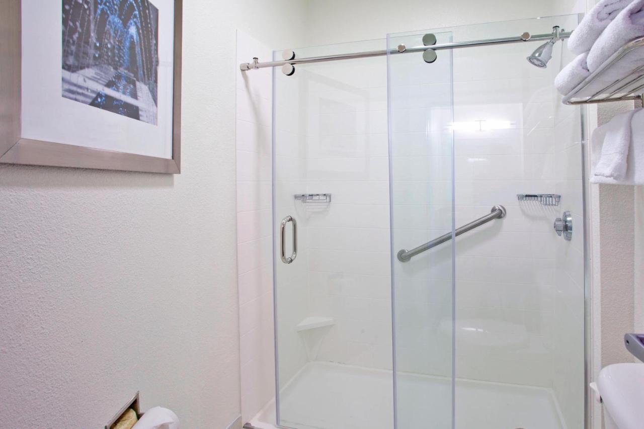 Hotel Springhill Metrocenter 3*