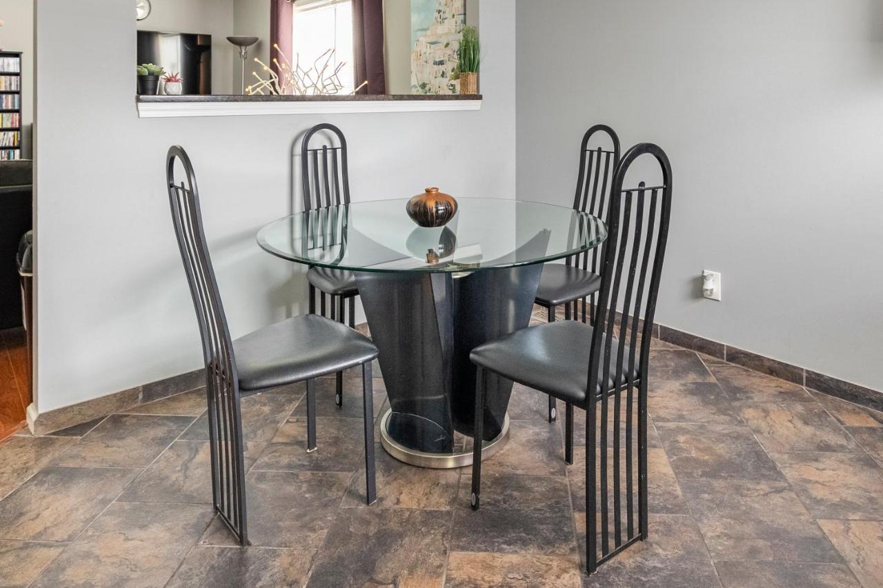 Homestay Contemporary Paradise W/ Private Bathroom