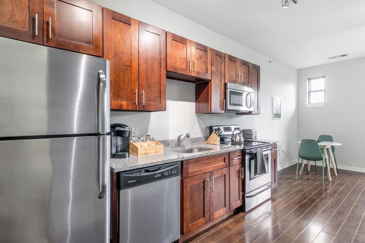 Apartment Cozysuites Musicrow Astonishing With Free Parking 52 Nashville