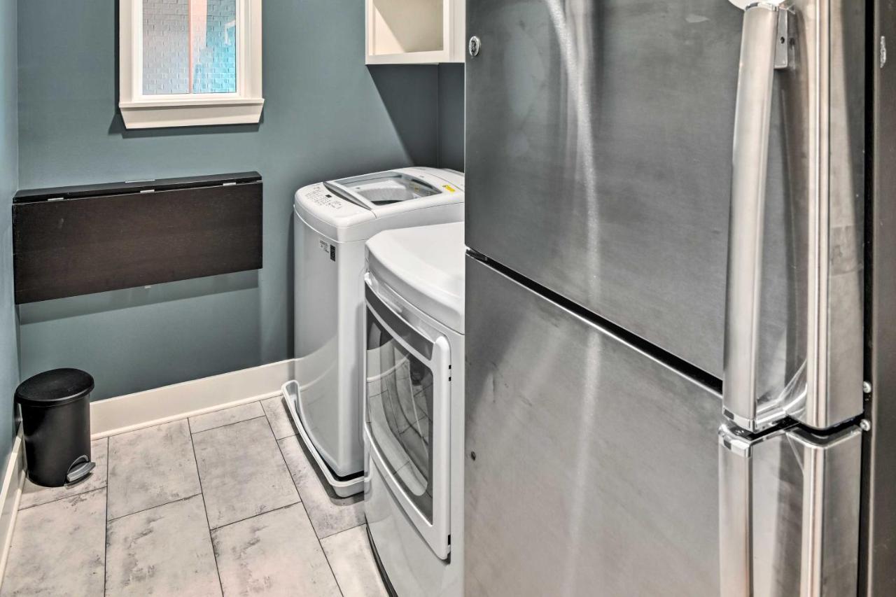Beautiful Near Downtown With Hot Tub! Nashville