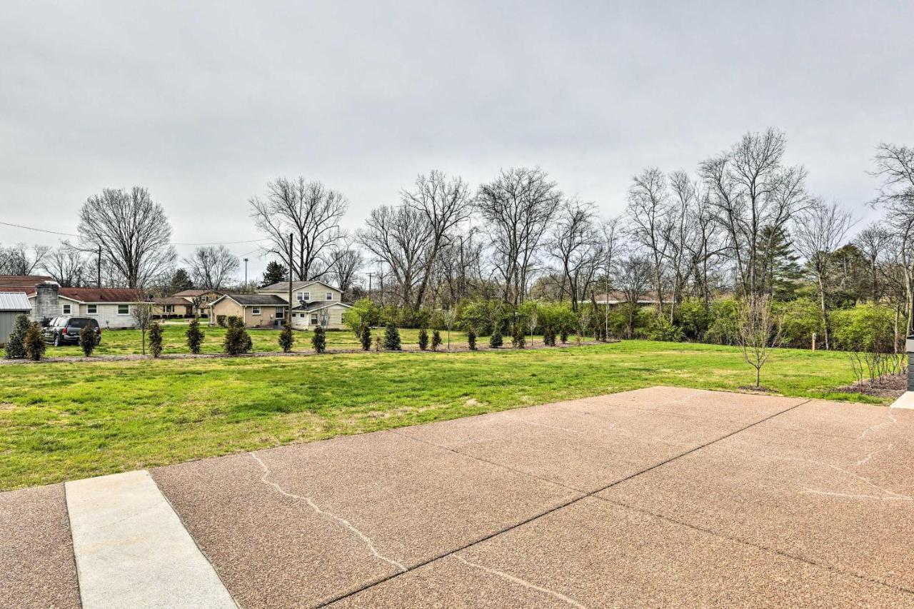 Beautiful Near Downtown With Hot Tub! Holiday home