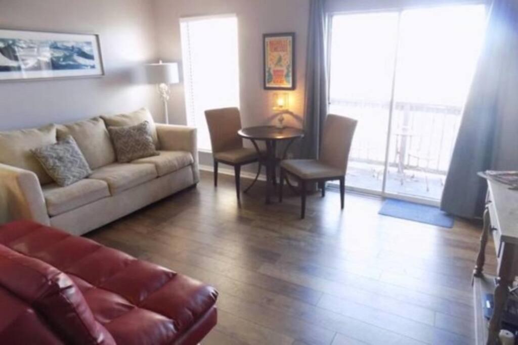 Apartment Captain's Quarters Riverfront #1