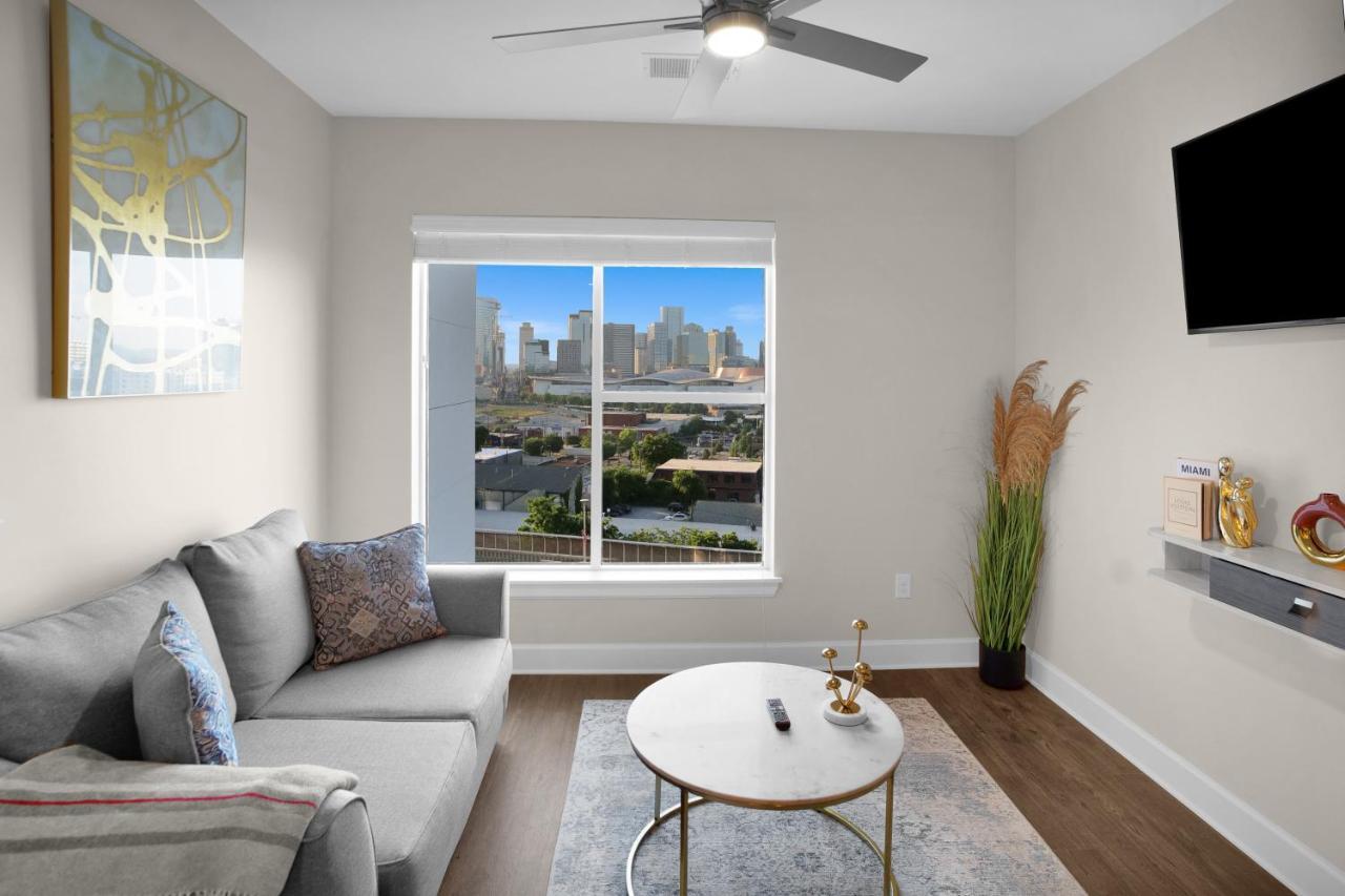Apartment Palatial Abode With Downtown View & Free Parking