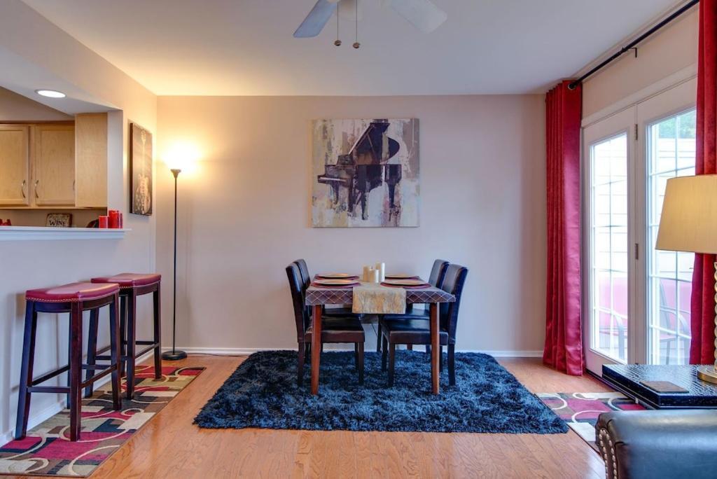 Heart Of Downtown/walk To Broadway & The Action/bars/music Venues/honky Tonks! Apartment