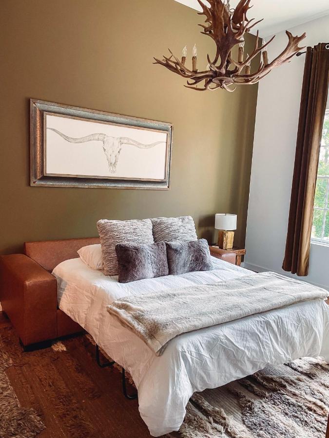 Holiday home Rustic Chic - Boutique Luxe Near Broadway *