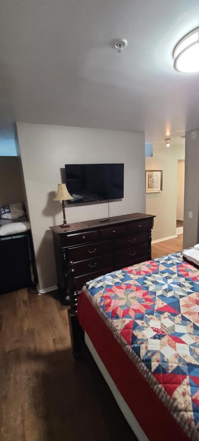 Captain's Quarters Riverfront #2