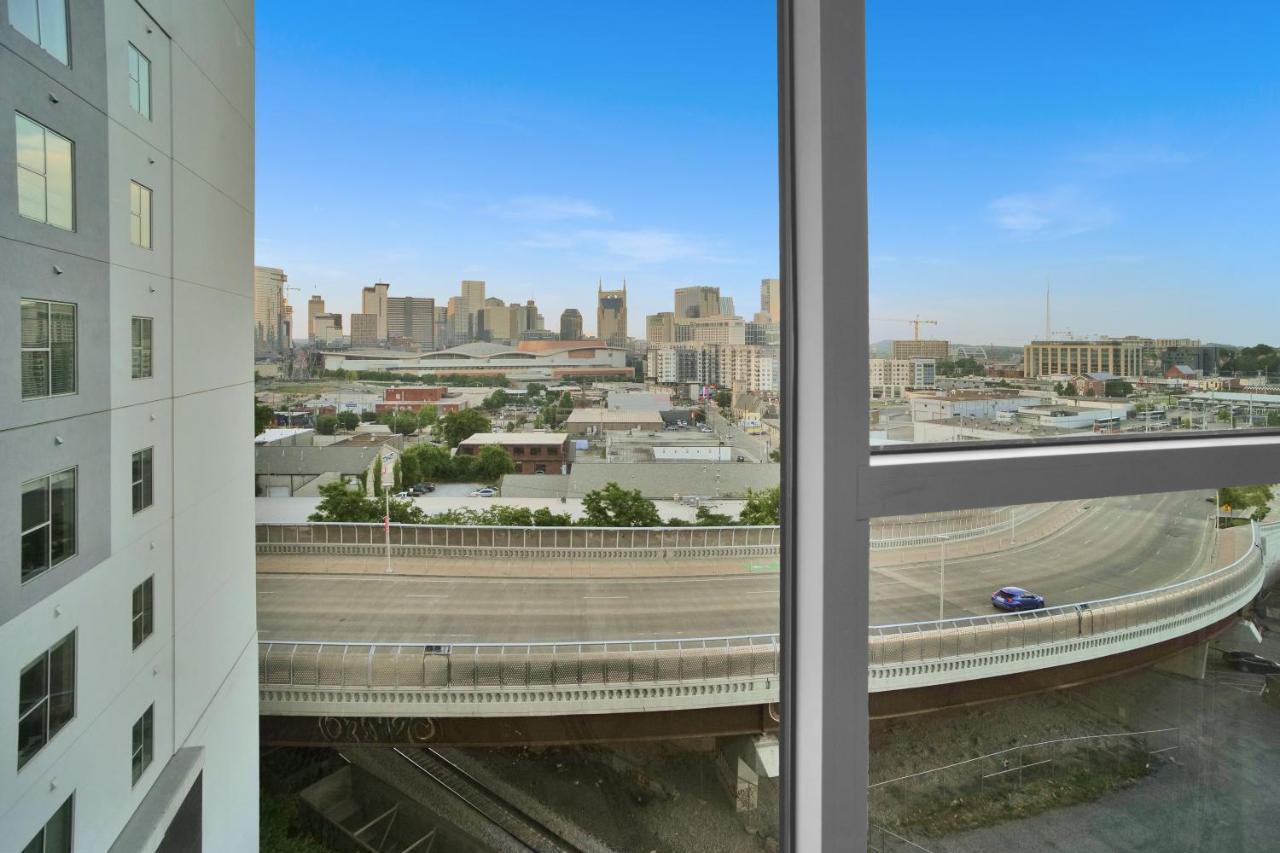 Palatial Abode With Downtown View & Free Parking Apartment Nashville