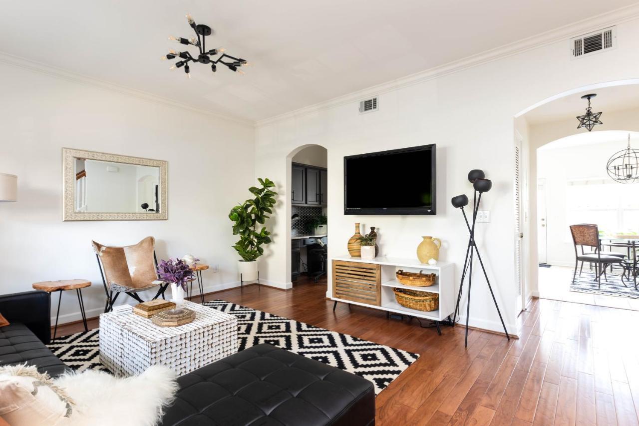 Relax In Style Near The Heart Of Music *