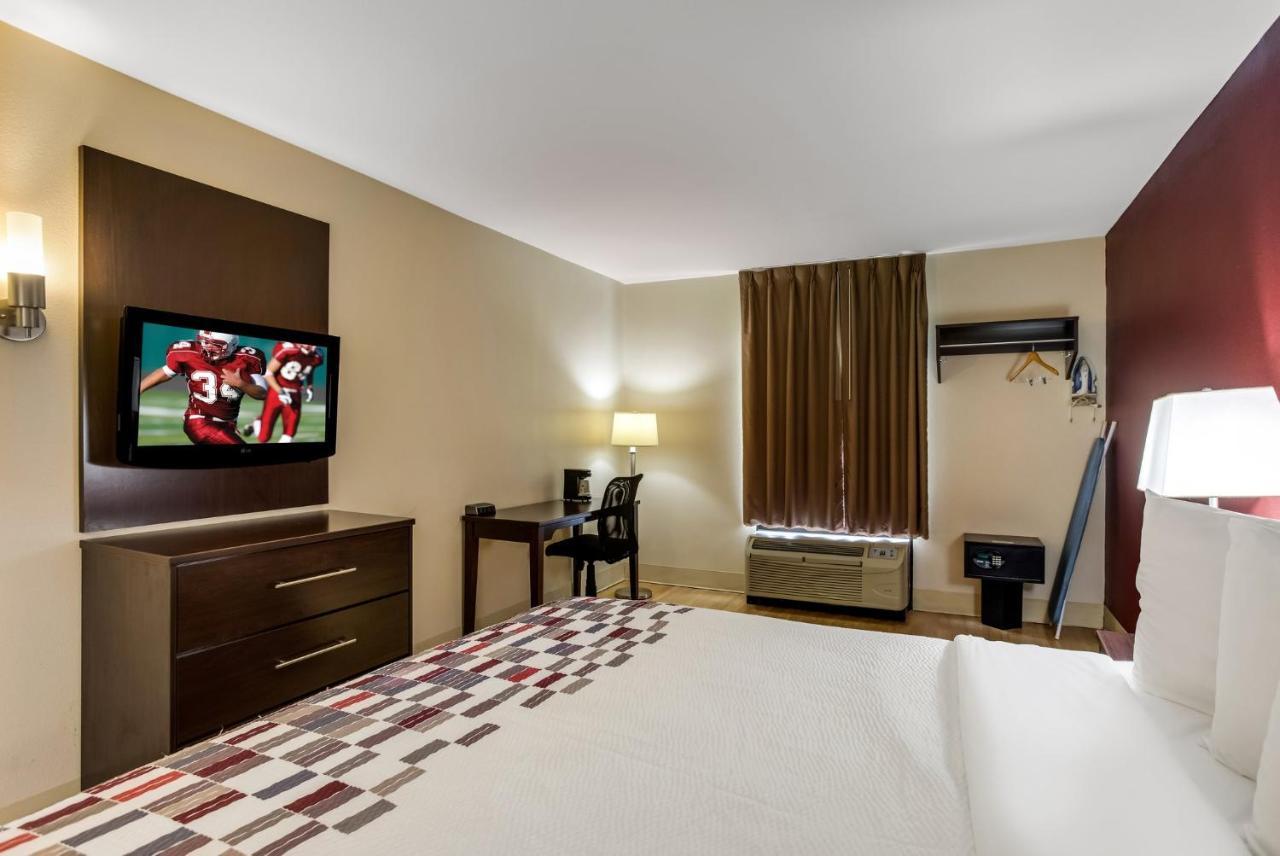 Red Roof - Music Motel