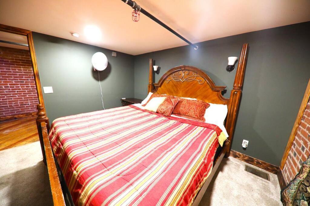 Holiday home Broadway: The Speakeasy 4br/2bth 2200sf Grnd Lvl Nashville