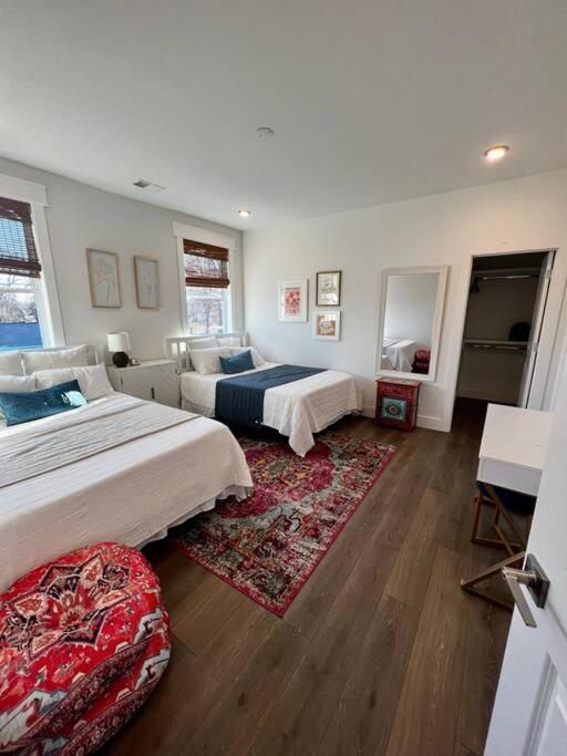 Holiday home Brand New Downtown Home!