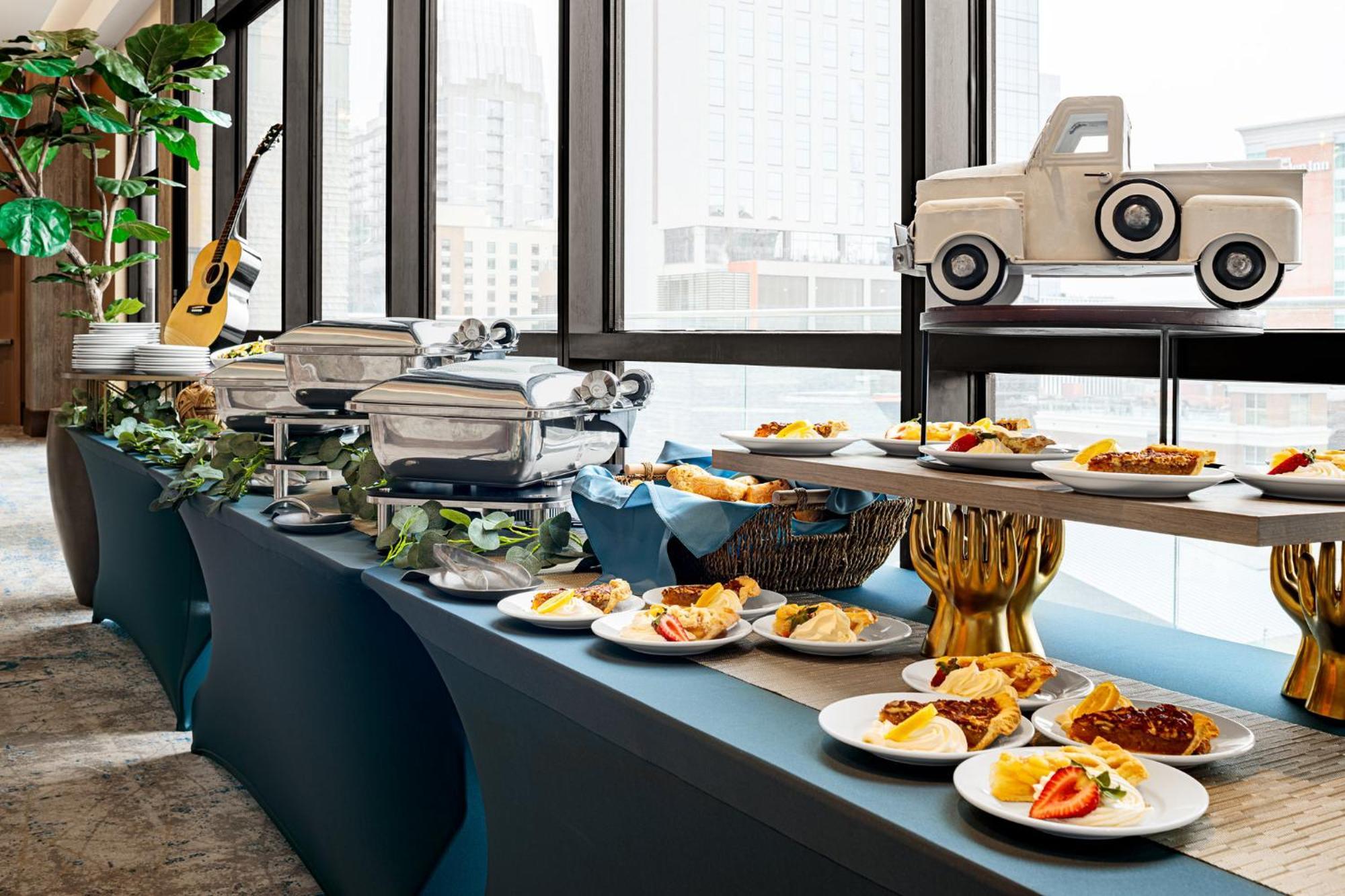 Holiday Inn & Suites Nashville Downtown - Broadway By Ihg 3* Nashville