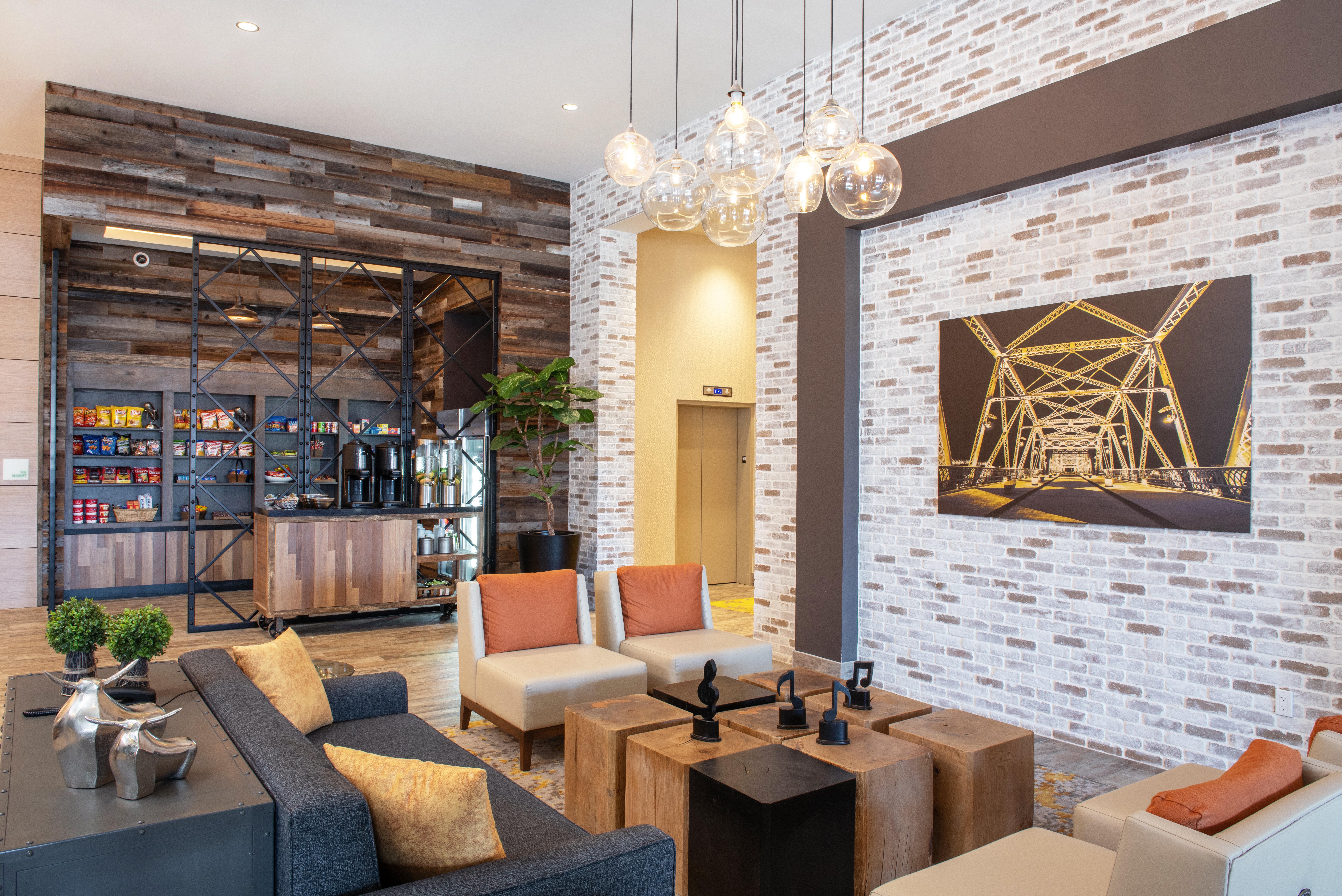 Holiday Inn & Suites Nashville Downtown - Broadway By Ihg