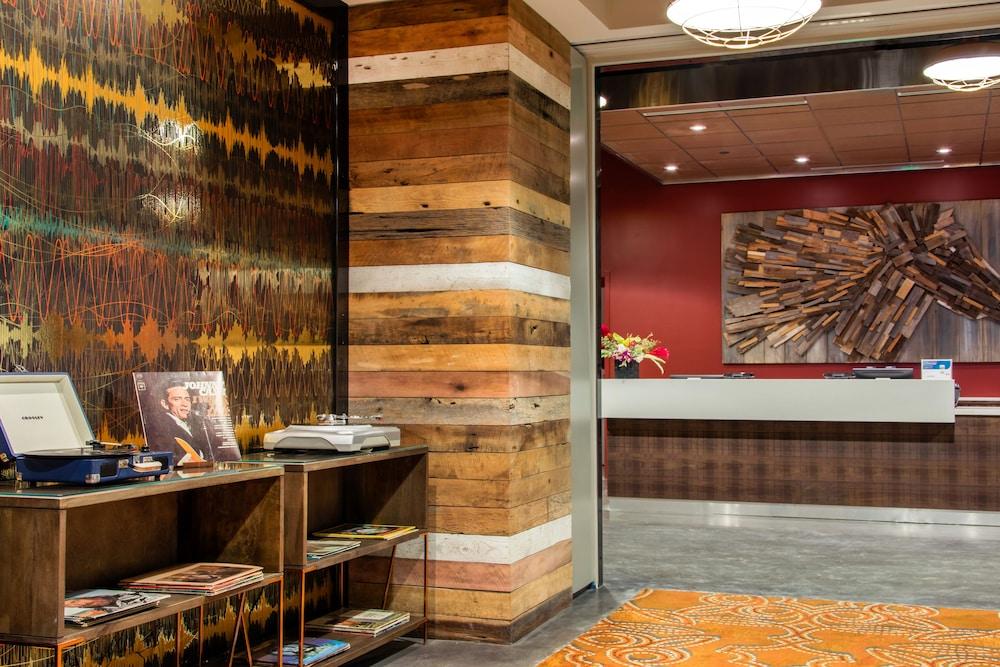 Hotel Cambria Downtown