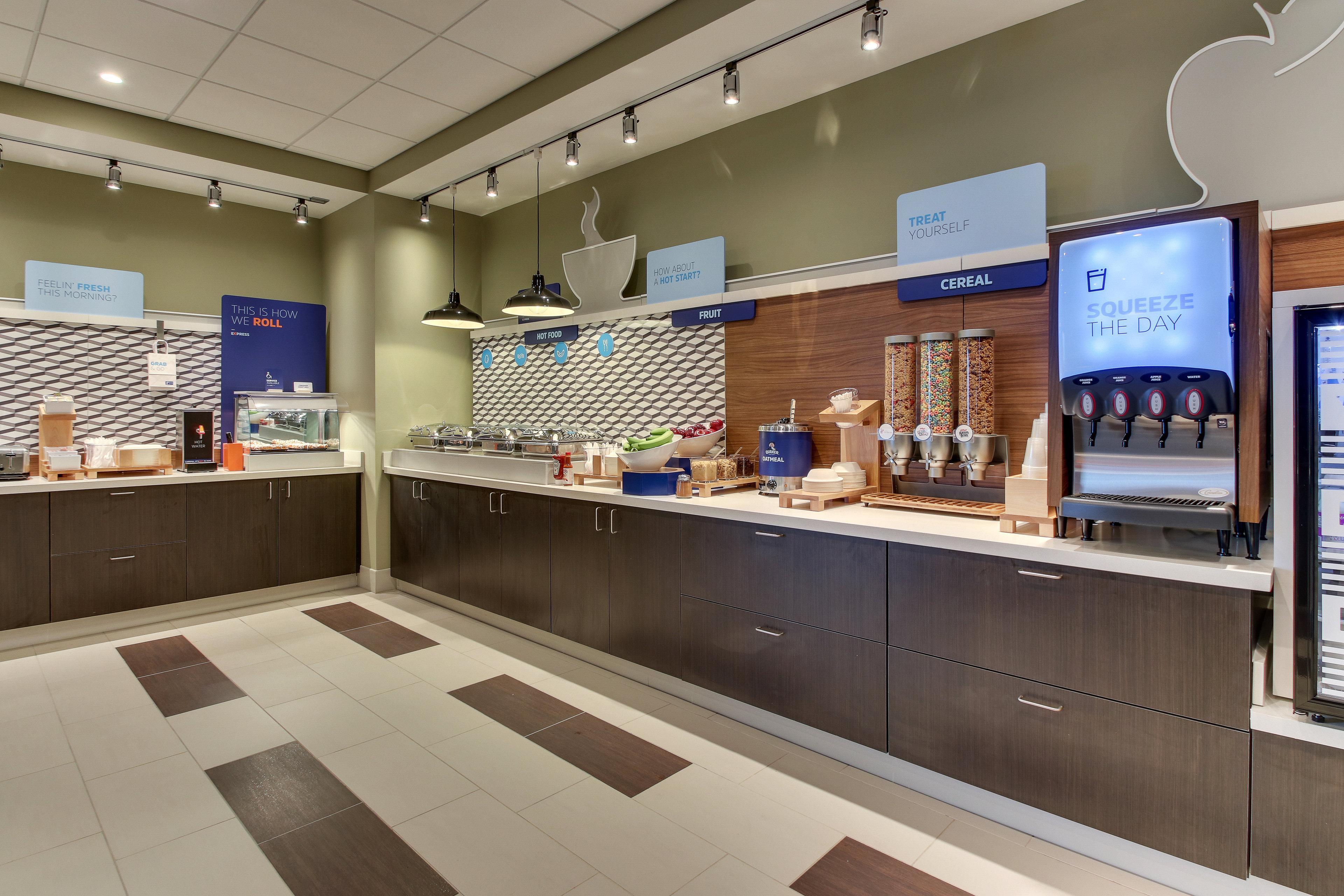 Express & - Metrocenter Downtown By Ihg