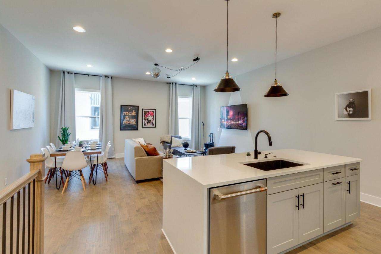 Mega - 24 Beds And Karaoke Holiday home Nashville
