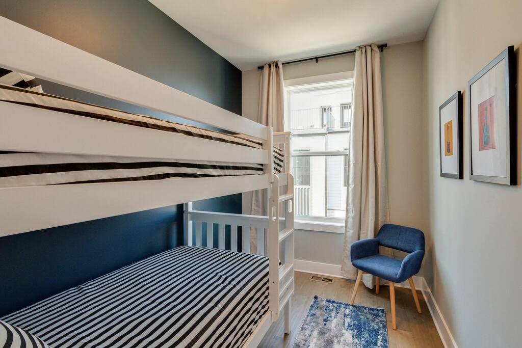 Holiday home Mega - 24 Beds And Karaoke