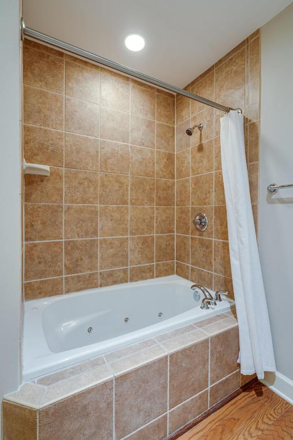 Historic Edgefield 2bd 2ba Loft