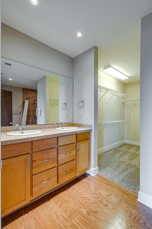 Historic Edgefield 2bd 2ba Loft