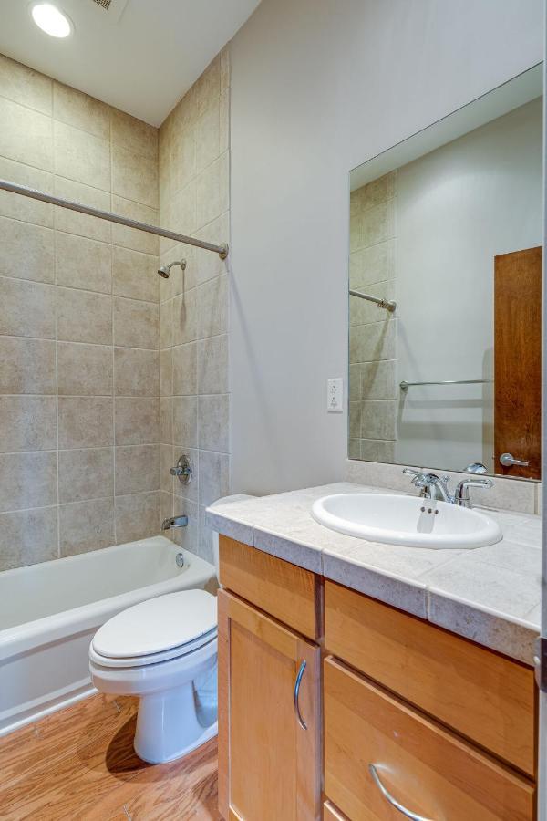 Historic Edgefield 2bd 2ba Loft