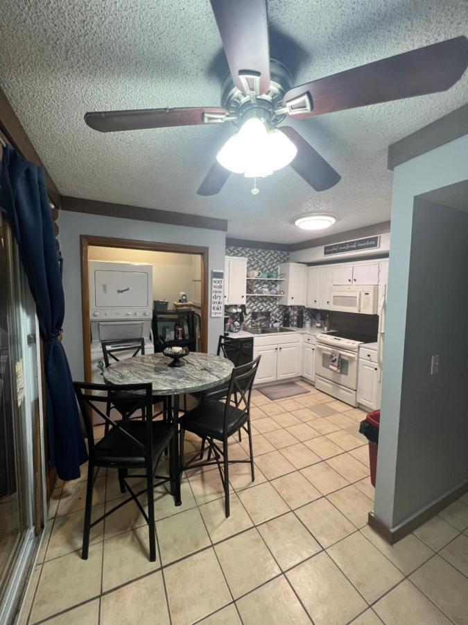 Log Close To Percy Preist Apartment Nashville