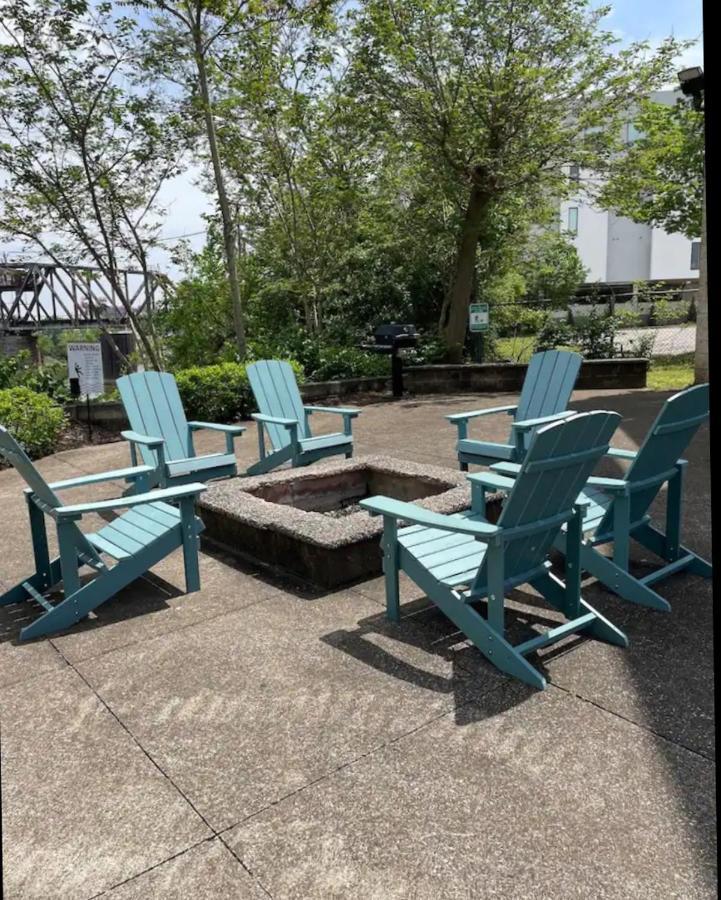 Aparthotel New Listing! Gorgeous Downtown Walk To On The River #3
