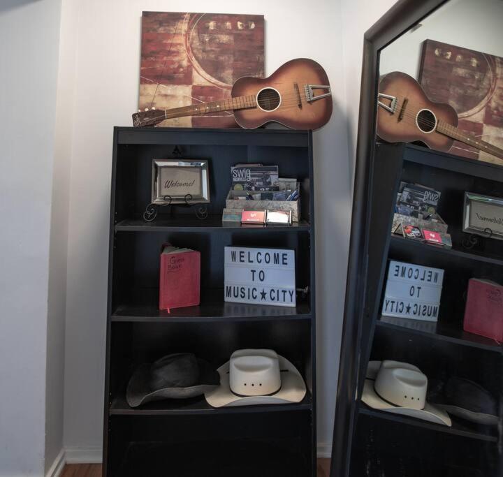 Aparthotel New Listing! Gorgeous Downtown Walk To On The River #3 *