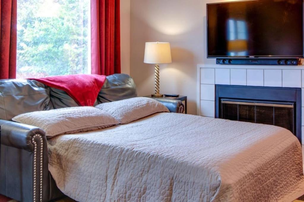 New Listing! Gorgeous Downtown Walk To On The River #3 Nashville